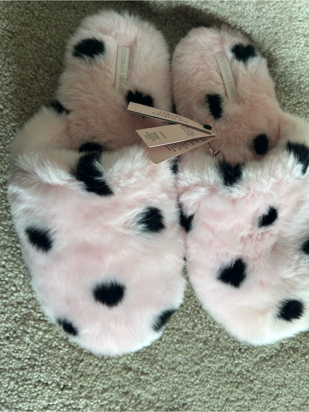 Victoria’s Secret Pink and Black Faux Fur closed toe Slippers sz large (9/10) - Picture 2 of 4